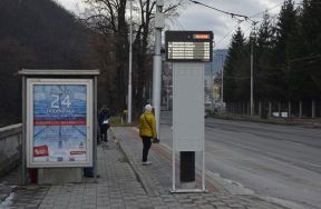 Zobrazovanie odchodov v reálnom čase na zastávke Národná