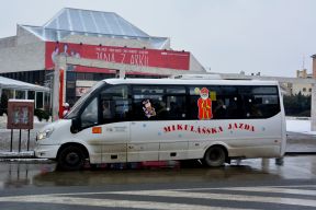 Mestom bude opäť premávať Mikulášsky autobus (6.12.2024 13:50 – 15:40)