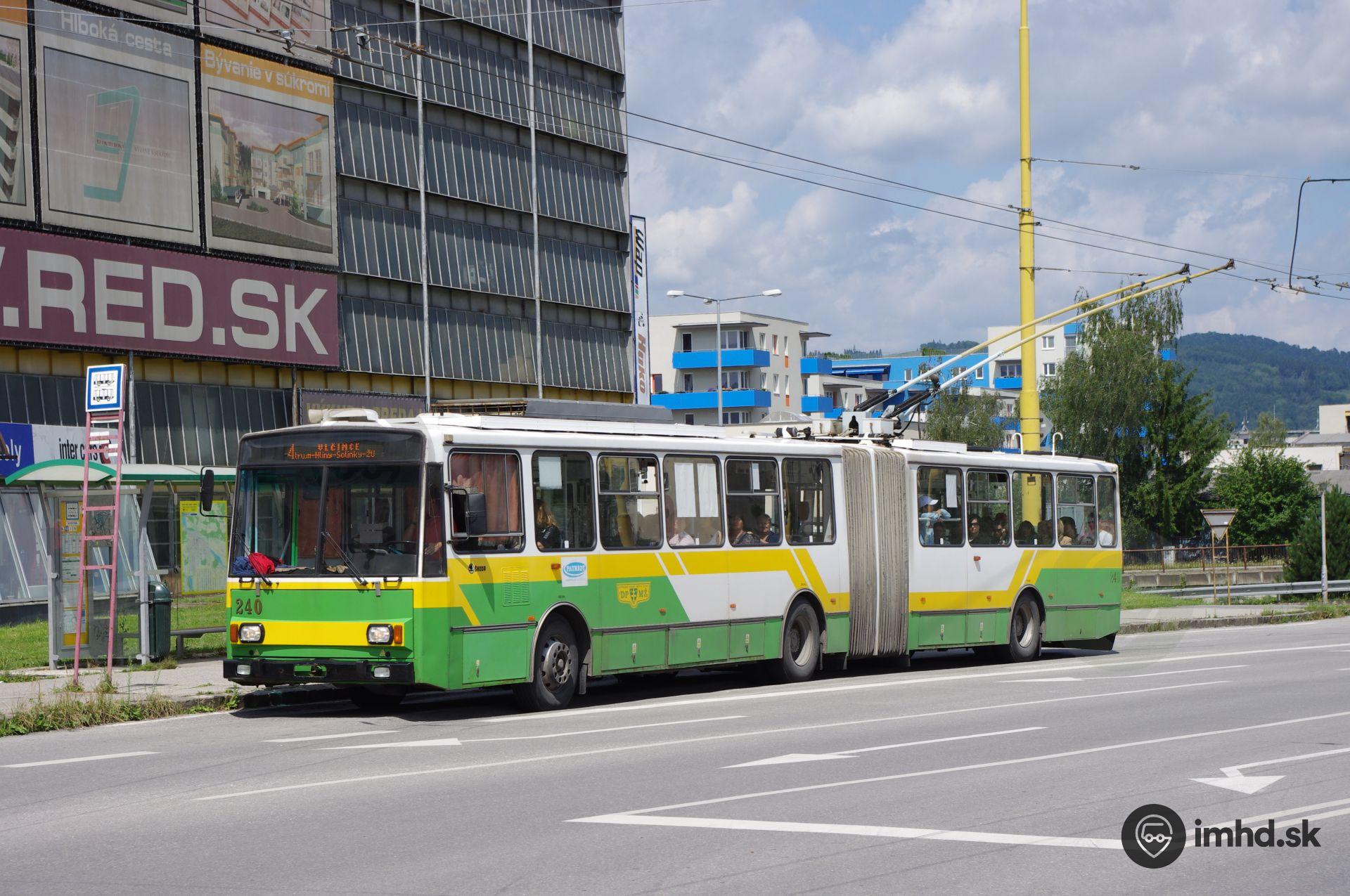 #240,  4, Hlinská ul., zastávka Mostná