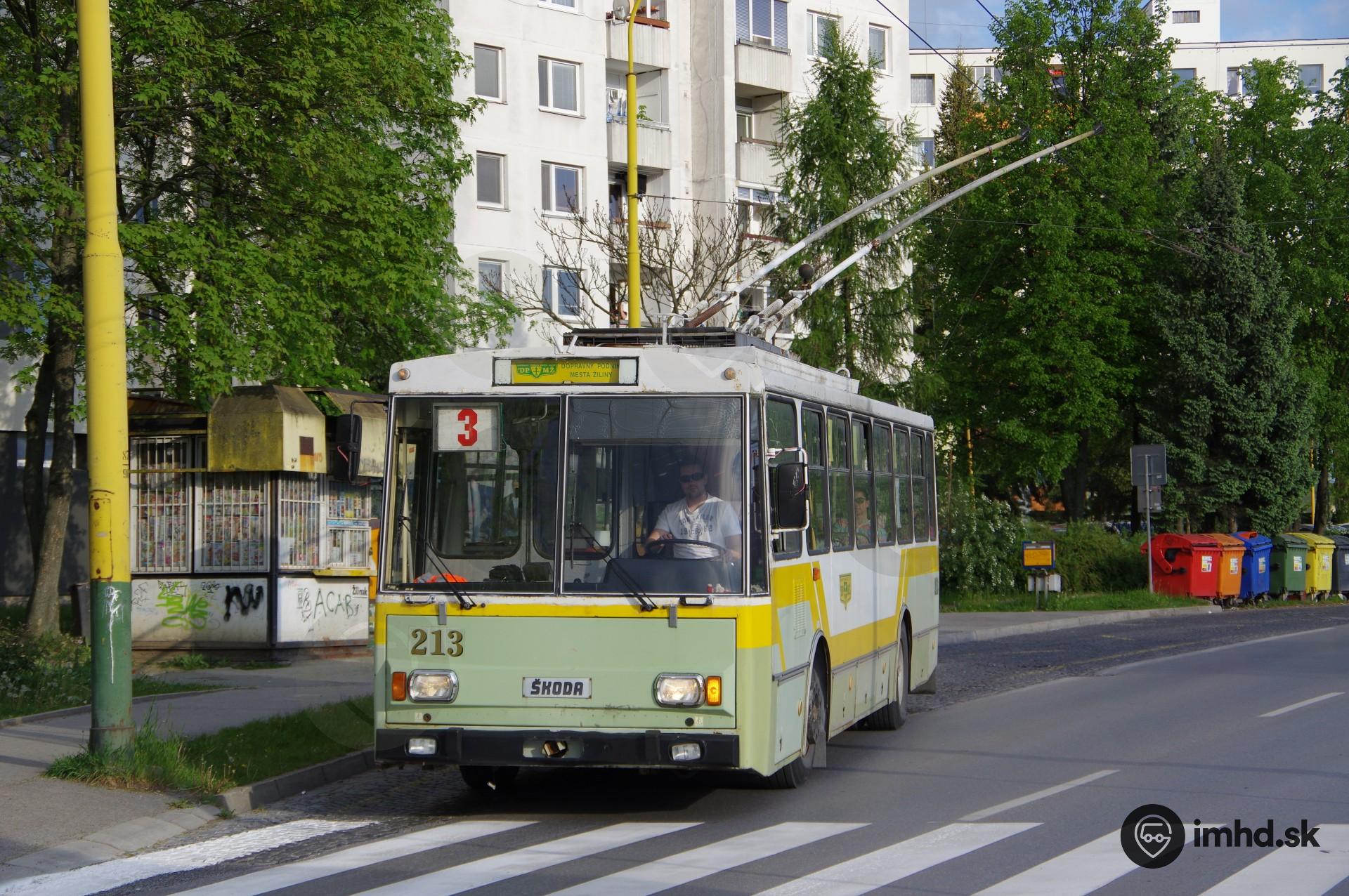 #213,  3, Obvodová ul., zastávka Smreková